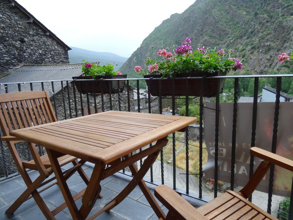 Apartaments La Canal Alins Екстер'єр фото